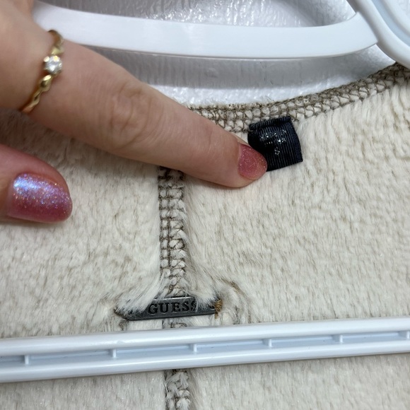 Guess Faux Fur Vest - Picture 3 of 5